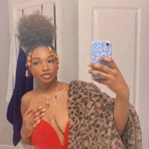 Meet your Posher, Denishe